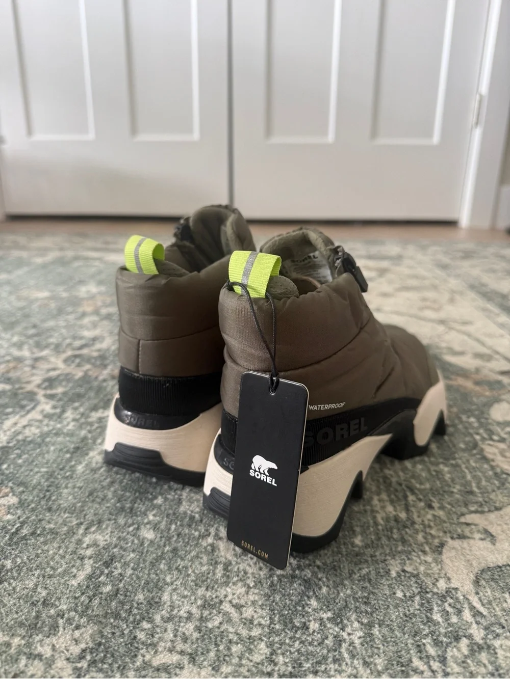 SOREL Kinetic Impact Puffy Zip Waterproof Boots Stone Green Size 6 NWT